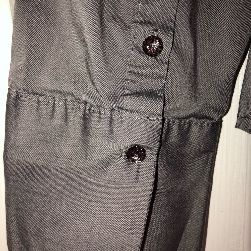 Gray button down blouse - Picture 4 of 6